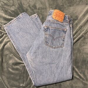 Levi's Vintage Women’s Classic Denim Jeans in Light Blue W 28 L 28